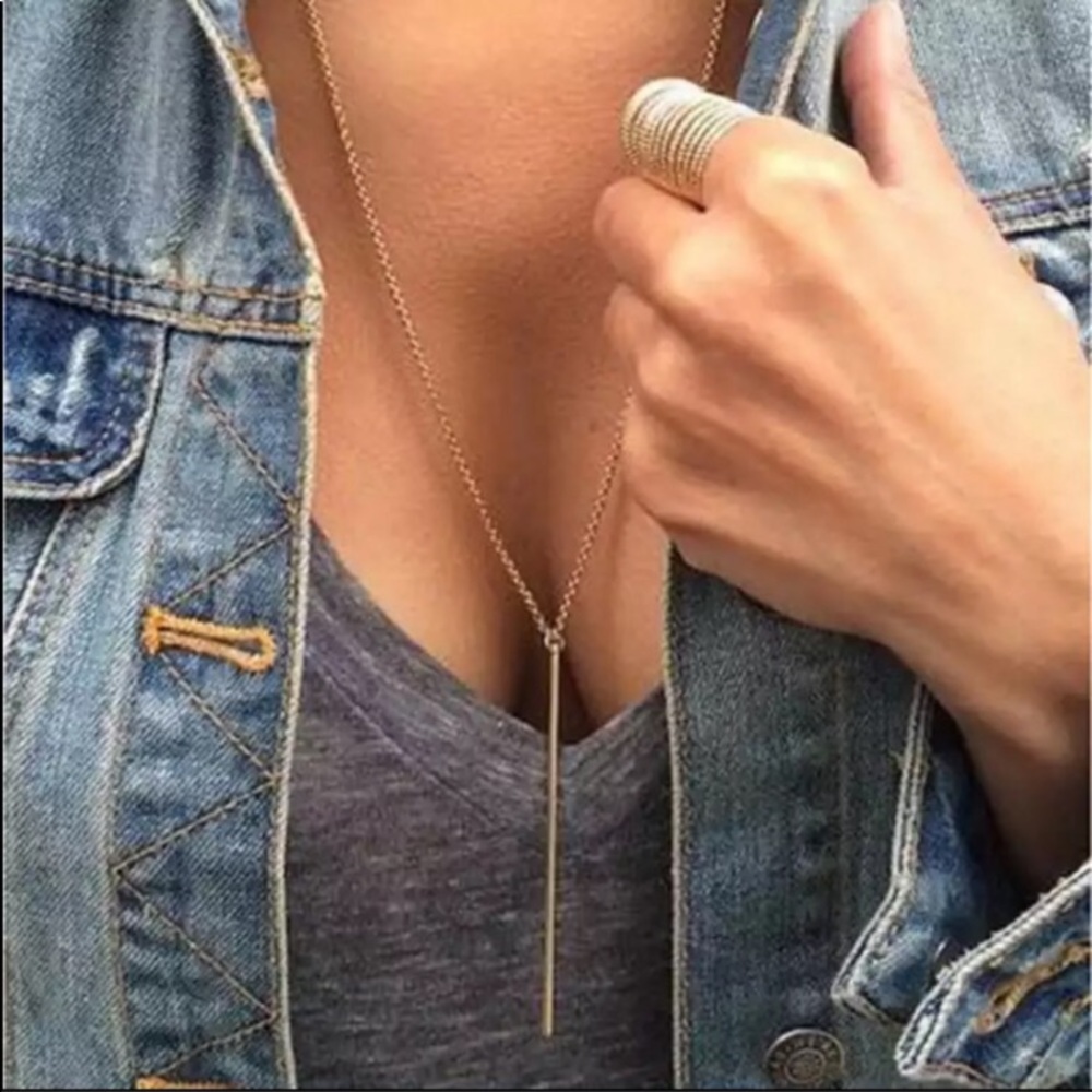 FREE NECKLACE WITH EVERY PURCHASE